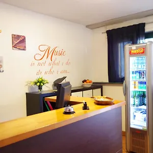 Music Milán