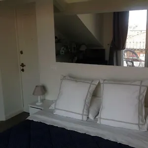 Apartment Pied A Terre With Terrazza In Center